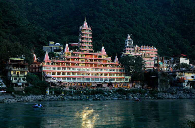 Uttarakhand Tourism Guide 2026 – Best Places to Visit, Hidden Gems & Travel Packages